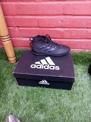 Zapatillas Adidas Fútbol - Negras