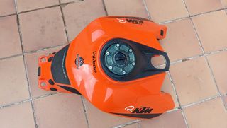 KTM 1290 R SUPERDUKE  DEPÓSITO COMPLETO
