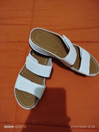 Sandalias blancas mujer