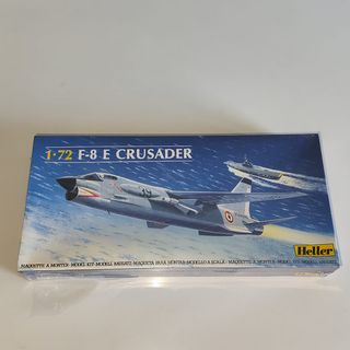 Modellino F-8 E Crusader Heller 1:72
