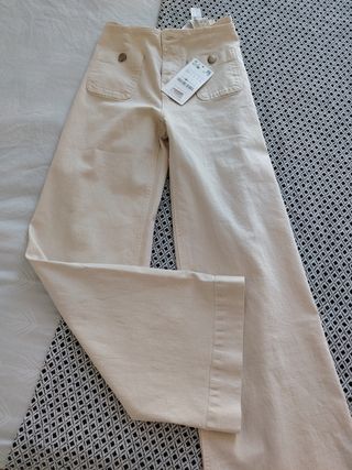 Pantalones anchos Stradivarius beis