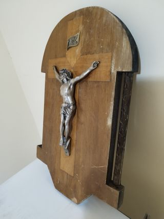 Crucifijo antiguo de madera