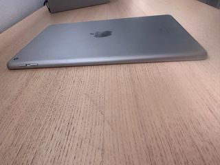 iPad 6ª generación 128 gb- Gris/Plata