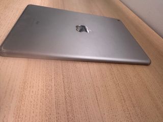 iPad 6ª generación 128 gb- Gris/Plata