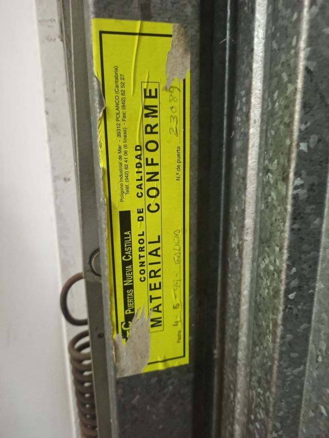 Puerta garaje basculante- Eléctrica.Bajada precio!