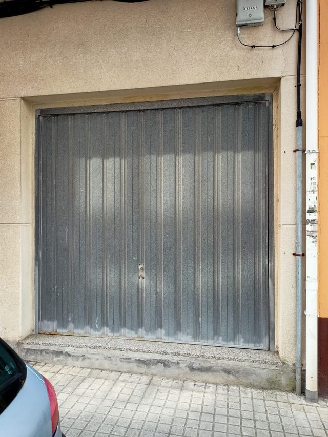 Puerta garaje basculante- Eléctrica.Bajada precio!