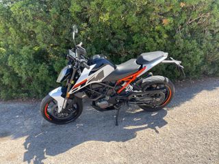 KTM Duke 125 - Moto Impecable