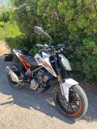 KTM Duke 125 - Moto Impecable