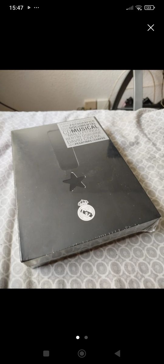 Realvolution: Libro + CD Musical pegatinas chapas