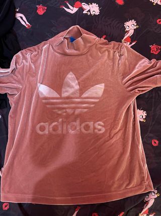Camiseta Adidas terciopelo rosa