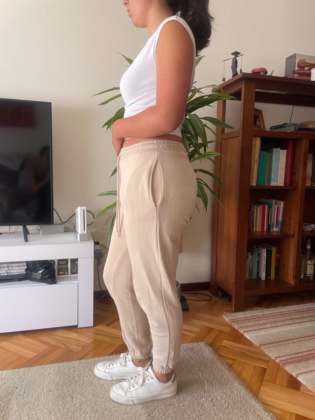 Pantalones deportivos beige