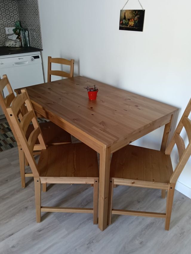 Mesa cocina + 4 sillas madera
