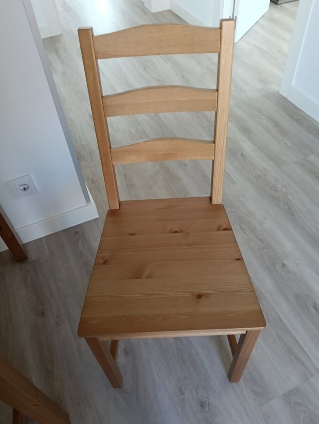 Mesa cocina + 4 sillas madera