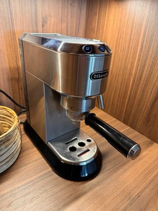 Cafetera espresso DeLonghi EC685.M