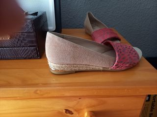Zapatos verano, abiertos por delante 
Número 37
