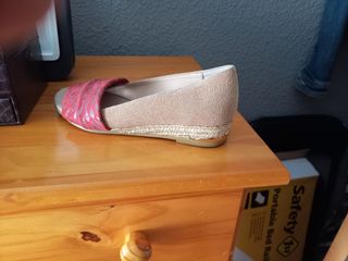 Zapatos verano, abiertos por delante 
Número 37