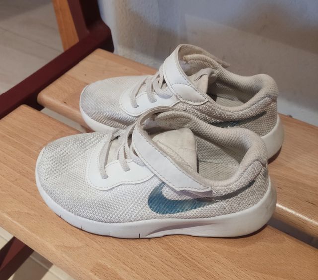 Zapatillas Nike blancas niño
