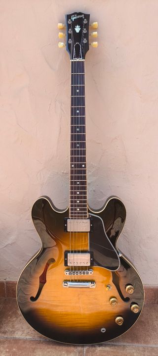 Gibson ES-335 hecha en Memphis USA 2004