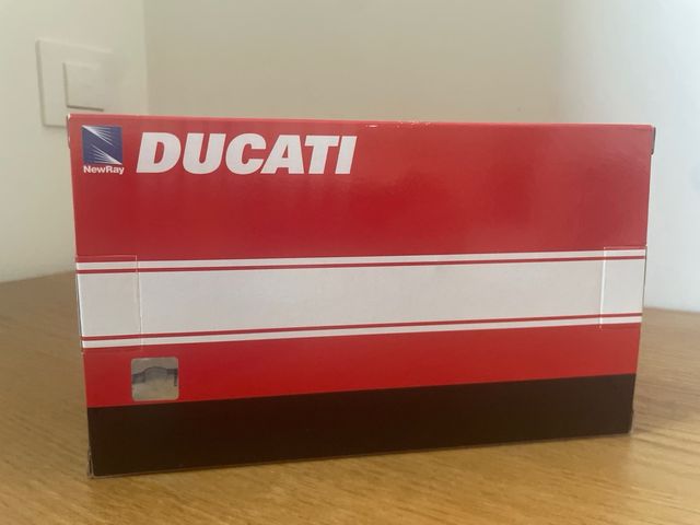 Moto Ducati 999 NewRay 1:12