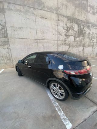Honda Civic 5DR 2009
