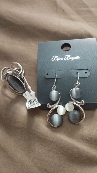 Bisutería Bijou Brigitte:anillo,pendientes, broche