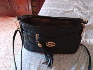 Bolso negro bandolera