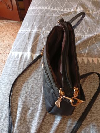 Bolso negro bandolera