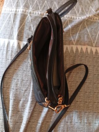 Bolso negro bandolera