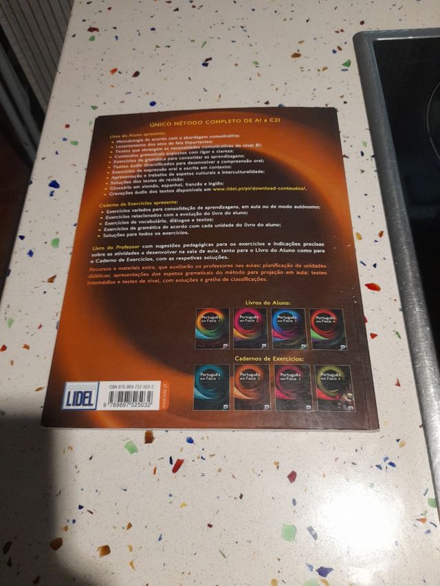 Português em Foco 2 Caderno de exercícios (Port...