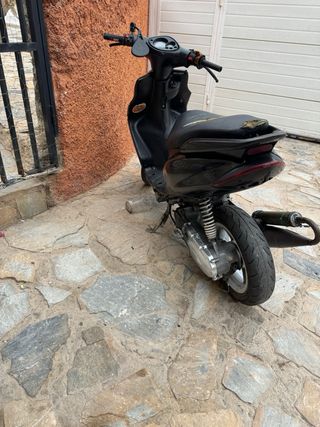 Yamaha Jog RR - Scooter