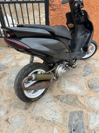 Yamaha Jog RR - Scooter