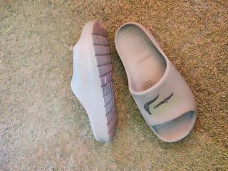 Chanclas Lacoste verde oliva