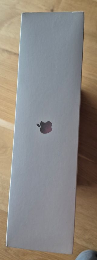 Caja VACÍA de MacBook Pro Apple