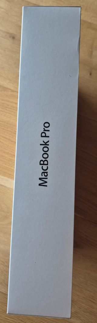 Caja VACÍA de MacBook Pro Apple