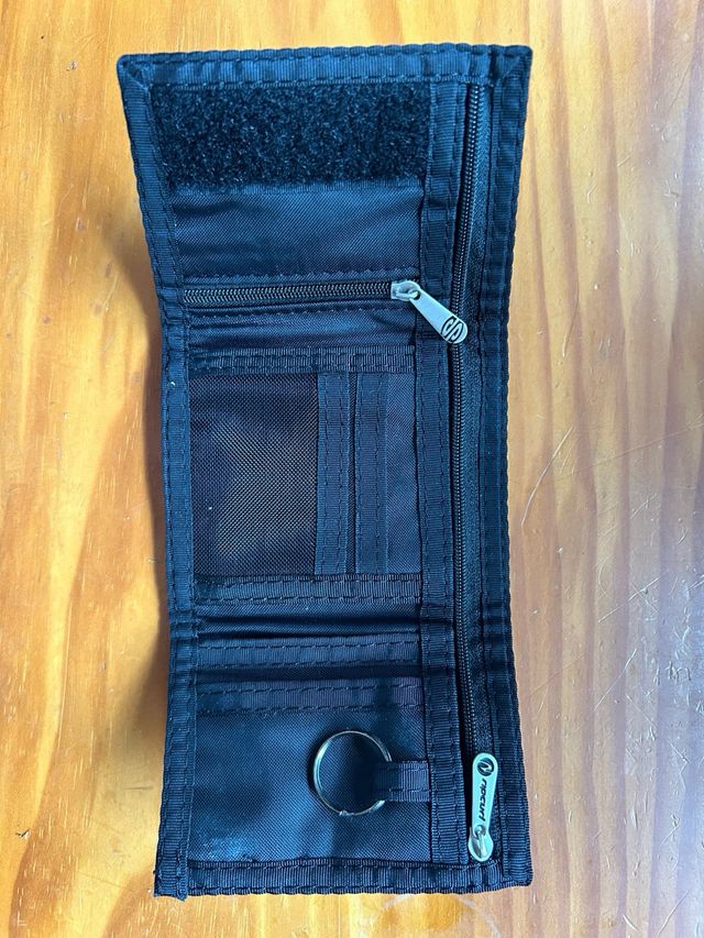 Rip Curl - Cartera - Negra y Verde Oliva, sin usar