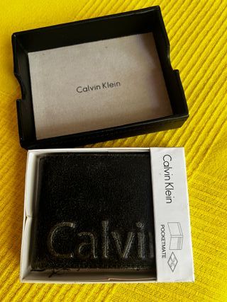 Cartera Calvin Klein negra