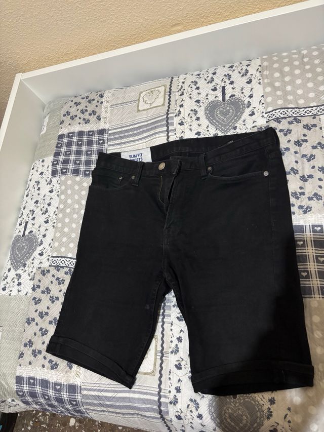 Shorts negros Slim Fit - Talla M