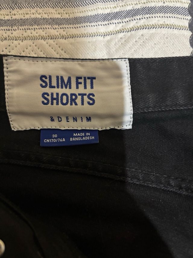 Shorts negros Slim Fit - Talla M