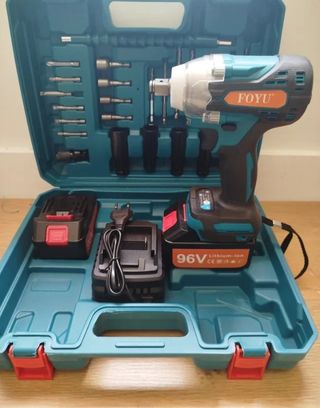 Avvitatore Bulloni ad Impulsi con due Batterie 96V