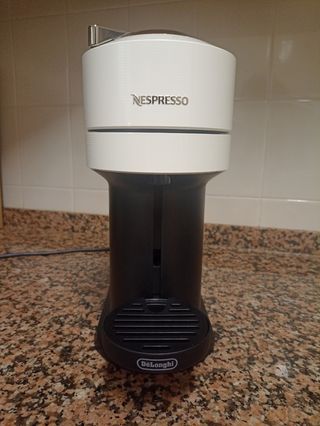 Cafetera Nespresso De'Longhi Vertuo
