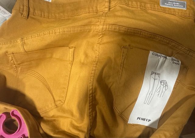 Pantalón Couchel color mostaza