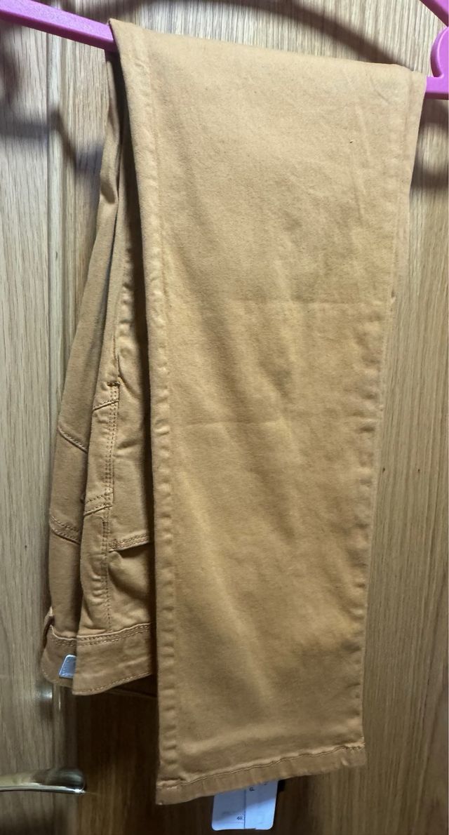 Pantalón Couchel color mostaza