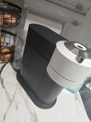 Cafetera Nespresso Krups Vertuo