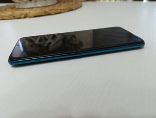 Oppo A9 con scatola, cover e vetro temperato 