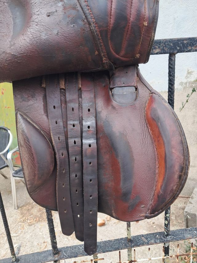 Silla montar inglesa clásica