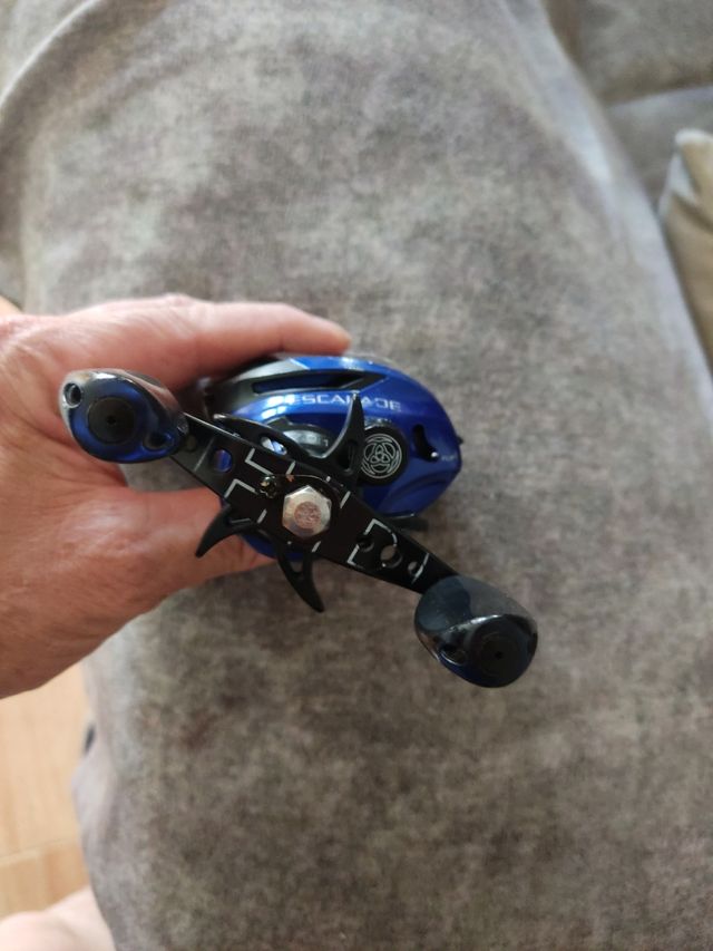 Carrete Quantum Escalade HD