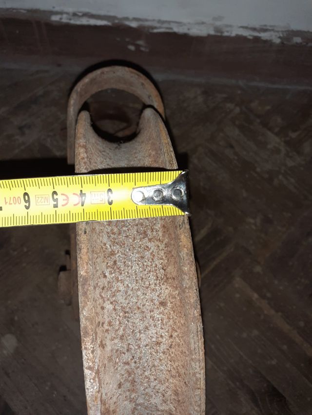 Roldana hierro antigua - 4800g