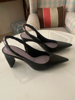 Zapatos Zara negros de tacón
