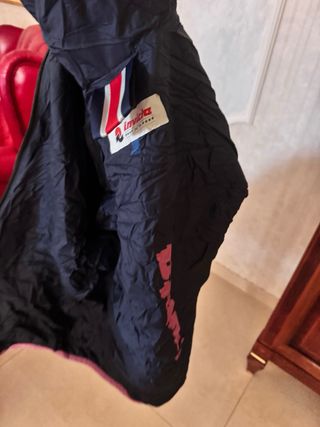 Giacca Invicta rosa e nera