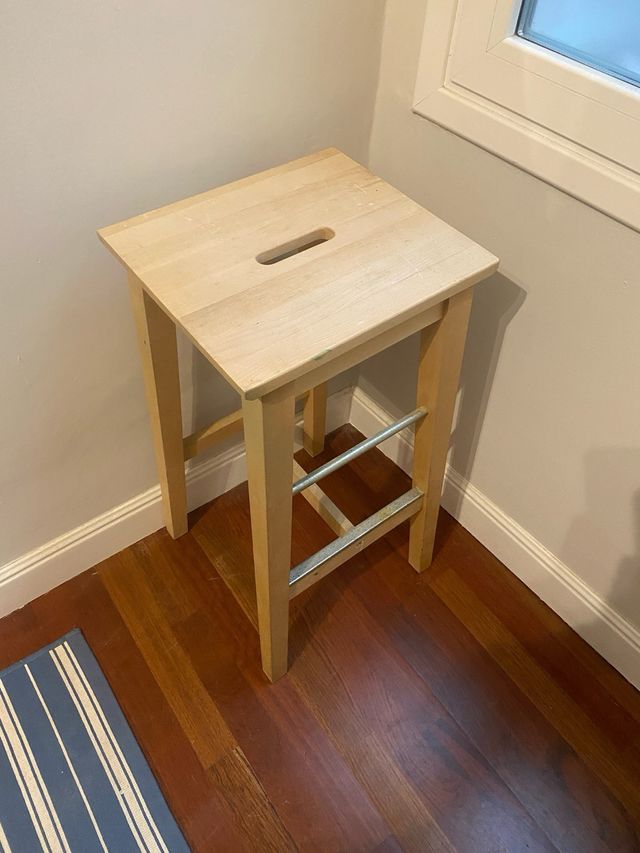 Se vende 2 Taburetes alto Ikea - Madera